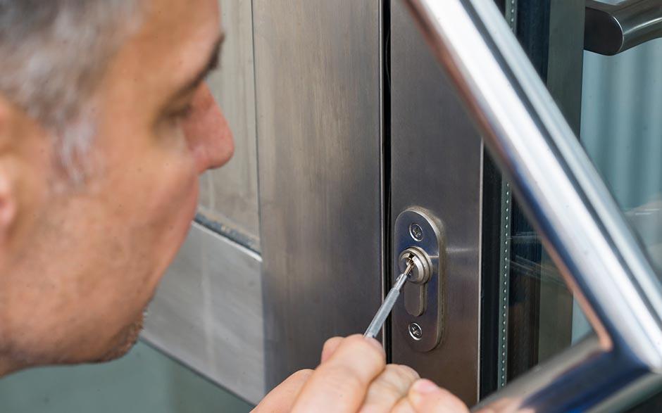 installation porte Bouc-Bel-Air
